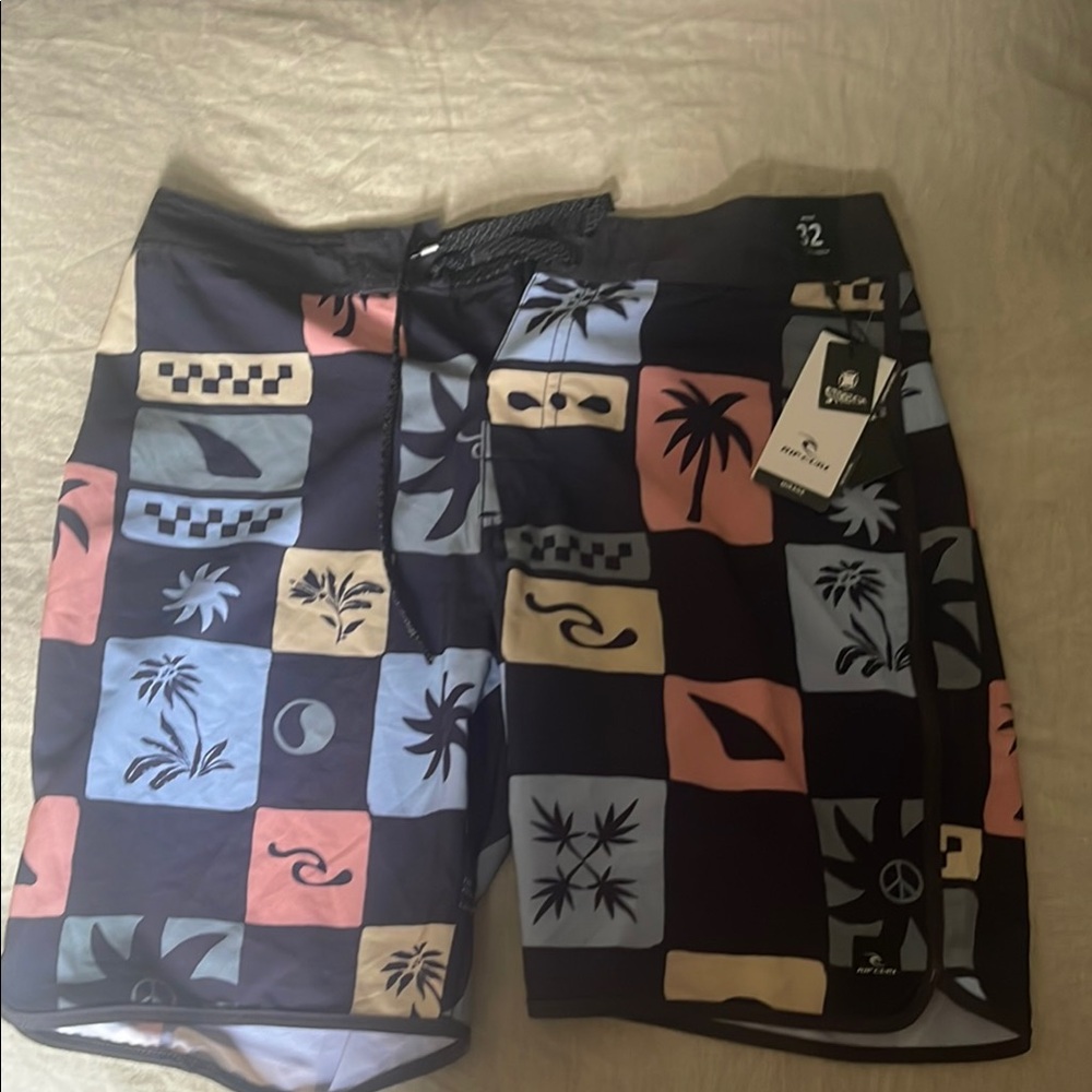 Men’s Rip Curl board shorts with Tropical Print